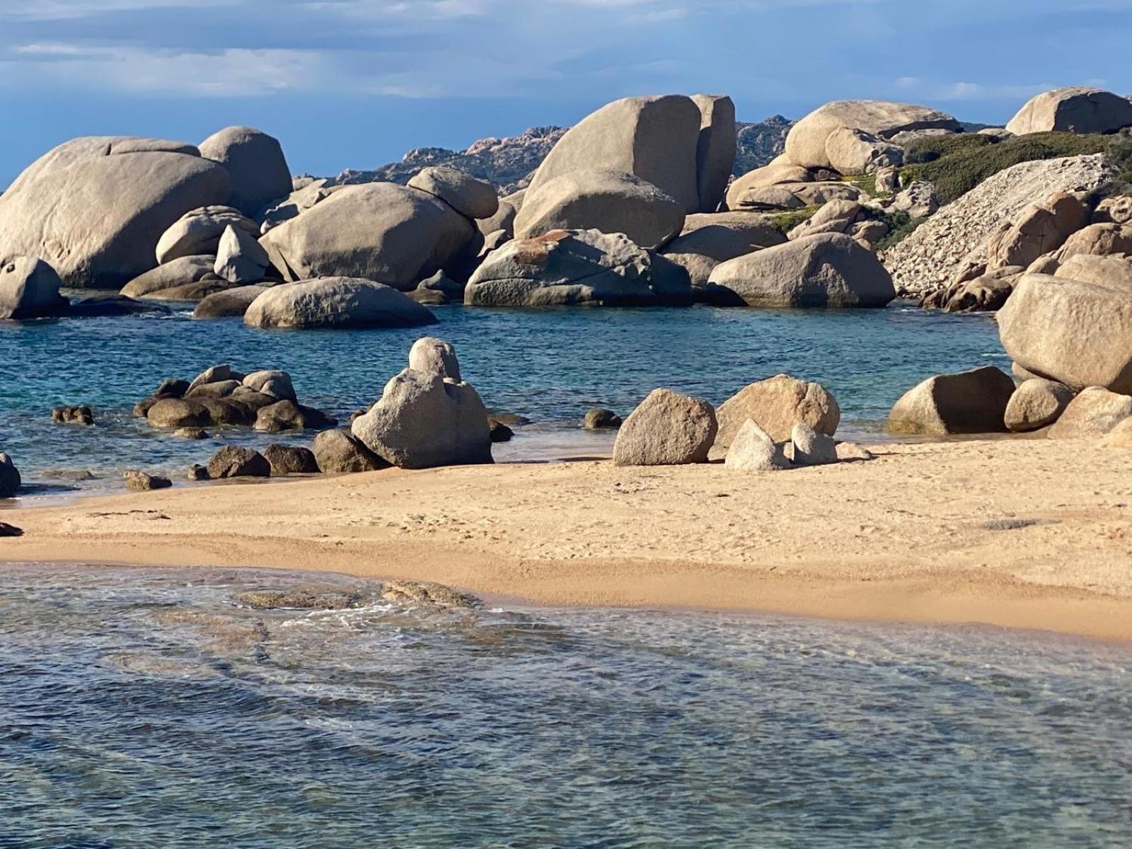 Lo Stazzo Di Wally Pension Porto Pollo Buitenkant foto